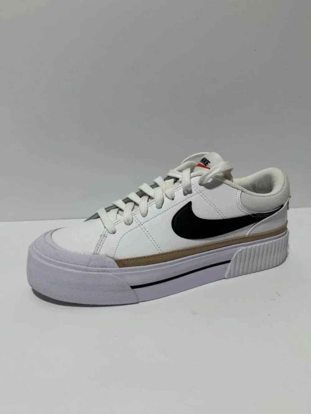 Nike Women’s Court Legacy Lift Sneakers White Size 9.5 M
